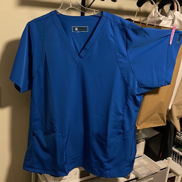 Wonderwink HP scrub top. ROYAL BLUE 3X - Picture 2 of 4
